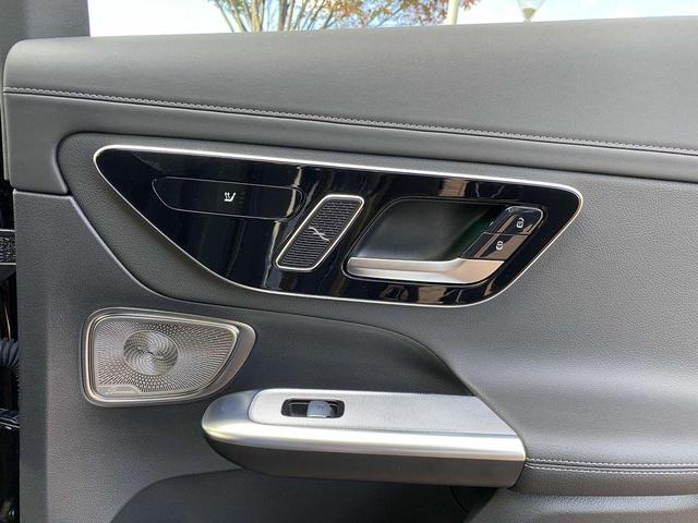 Photo of 2025 Grey Mercedes-Benz GLC 300
