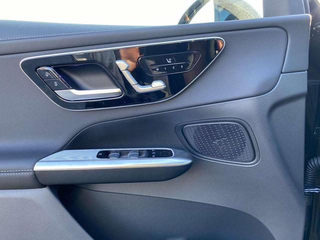 Photo of 2025 Black Mercedes-Benz GLC 300