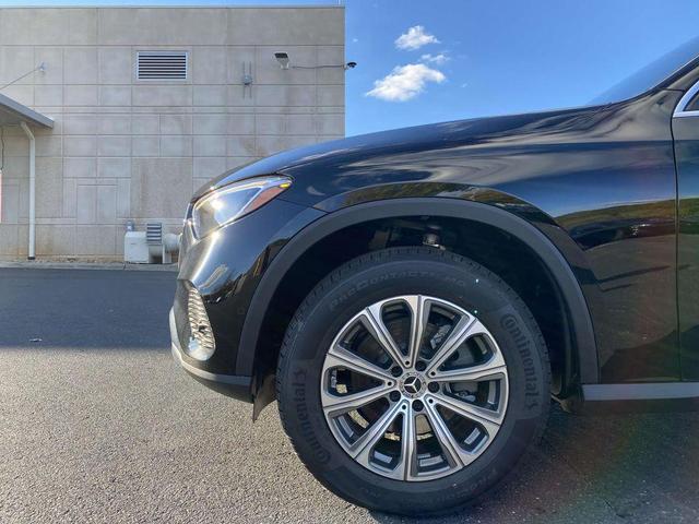 Photo of 2025 Black Mercedes-Benz GLC 300