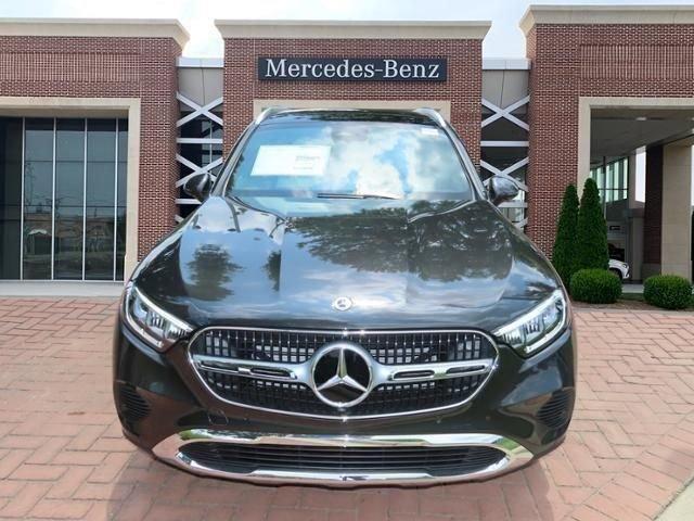 Photo of 2024 Graphite Grey Metallic Mercedes-Benz GLC 300