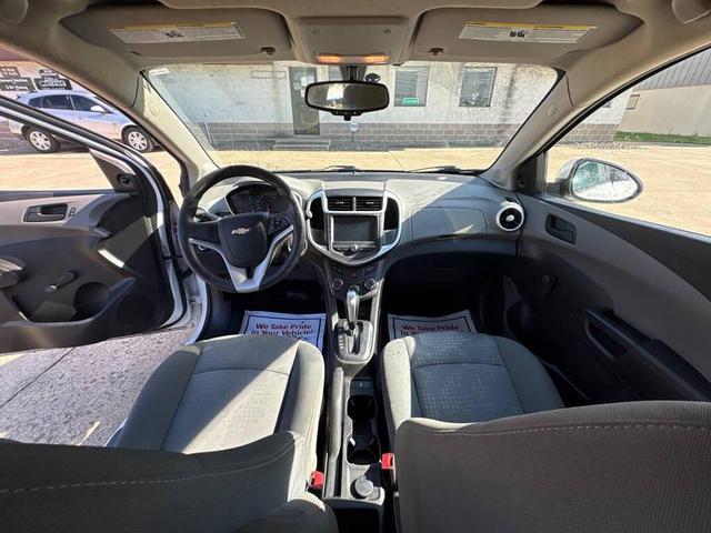 Photo of 2017 WHITE Chevrolet Sonic