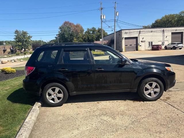 Photo of 2012 BLACK Subaru Forester