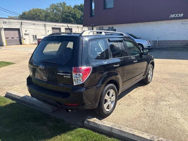 Photo of 2012 BLACK Subaru Forester