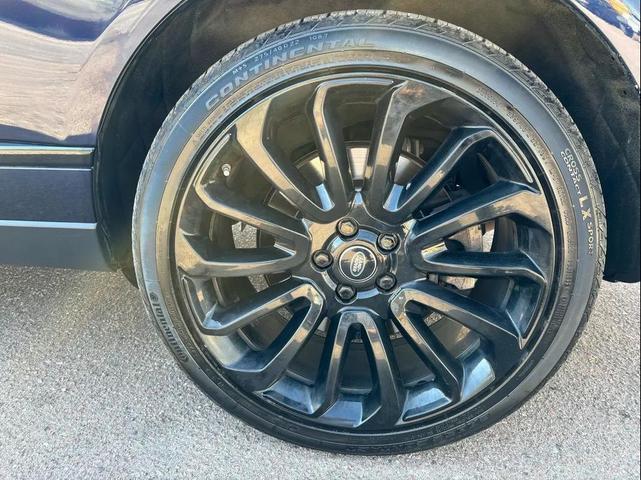 Photo of 2017 Loire Blue Land Rover Range Rover