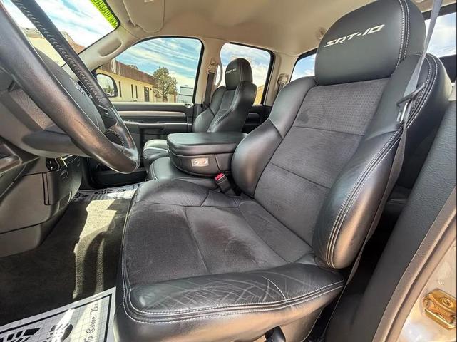 Photo of 2005 Bright Silver Metallic Clearcoat Dodge Ram 1500