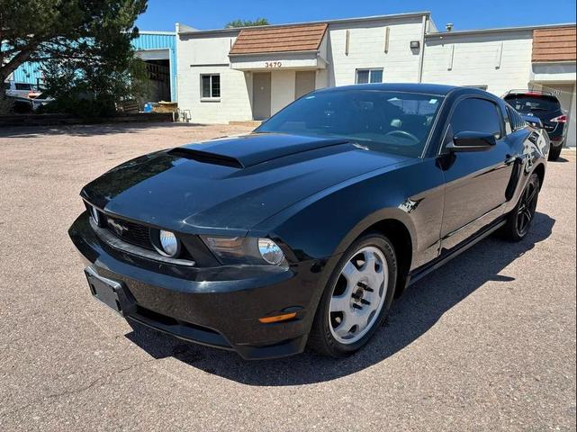 Photo of 2011 Ebony Ford Mustang