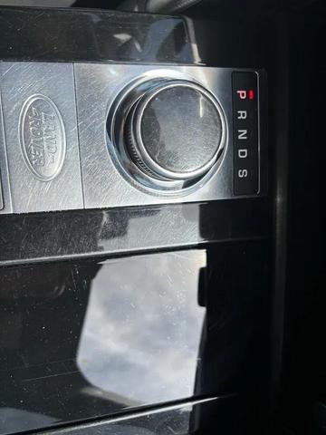 Photo of 2018 Orange Land Rover Discovery