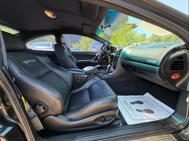 Photo of 2006 Phantom Black Metallic Pontiac GTO
