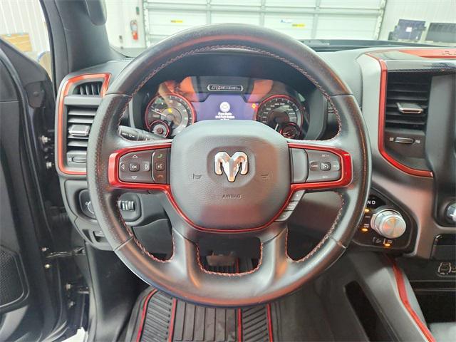 Photo of 2019 Granite Crystal Metallic Clearcoat RAM 1500
