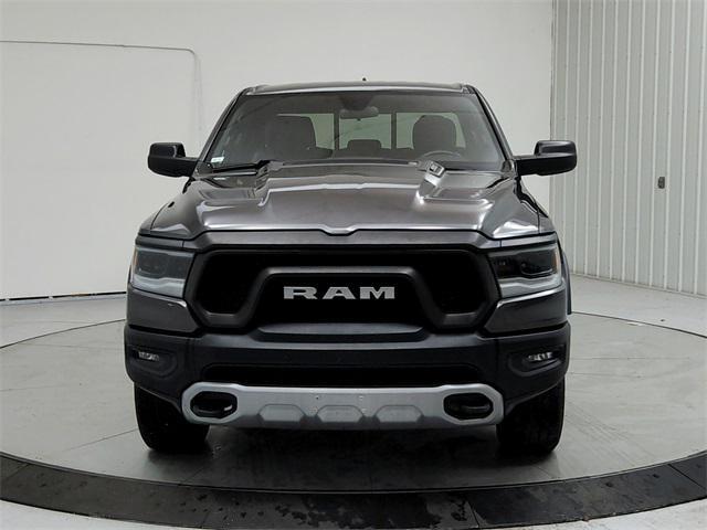 Photo of 2019 Granite Crystal Metallic Clearcoat RAM 1500
