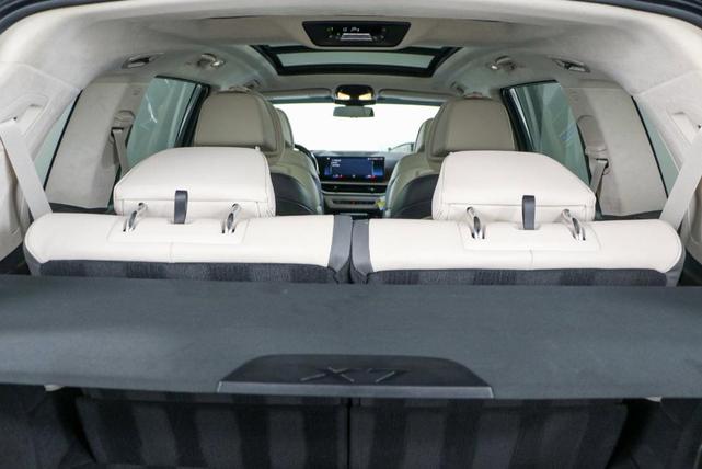 Photo of 2023 Gray Metallic BMW X7