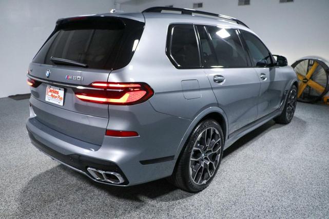 Photo of 2023 Gray Metallic BMW X7
