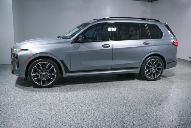 Photo of 2023 Gray Metallic BMW X7