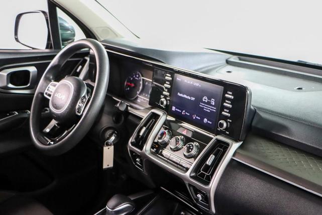 Photo of 2022 Gray Kia Sorento