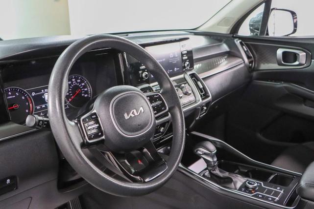 Photo of 2022 Gray Kia Sorento