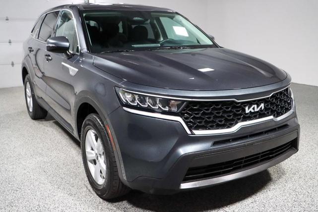 Photo of 2022 Gray Kia Sorento