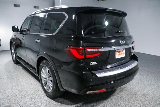 Photo of 2018 Black INFINITI QX80