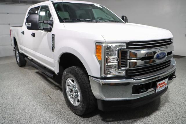 Photo of 2017 White Ford F-250