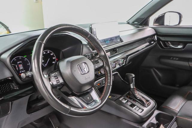 Photo of 2023 Silver Honda CR-V Hybrid