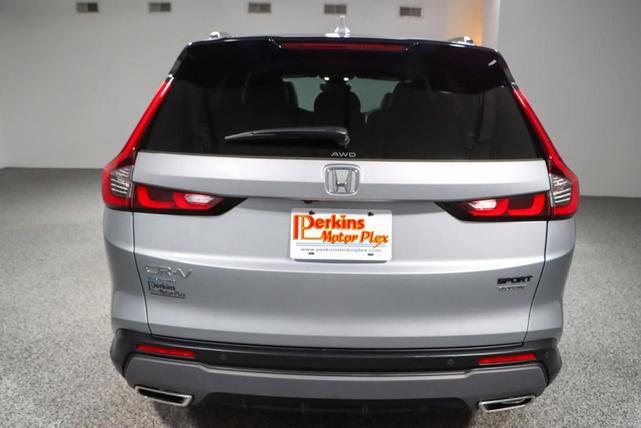 Photo of 2023 Silver Honda CR-V Hybrid