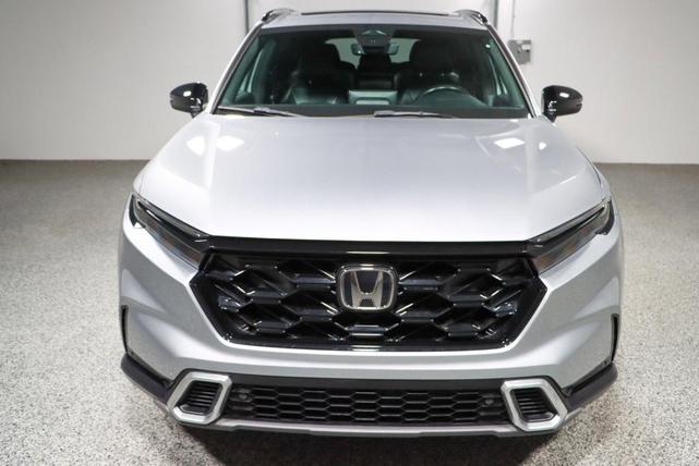 Photo of 2023 Silver Honda CR-V Hybrid