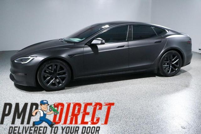 Photo of 2022 Black Tesla Model S