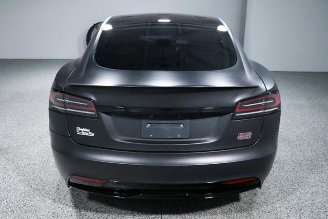 Photo of 2022 Black Tesla Model S