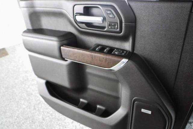 Photo of 2023 White GMC Sierra 2500