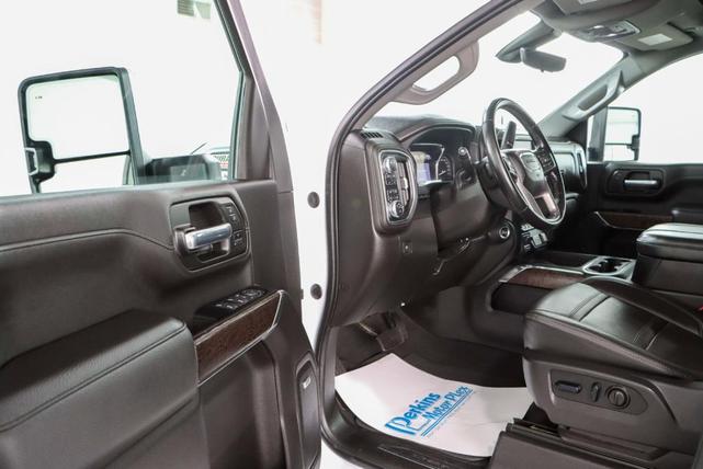 Photo of 2023 White GMC Sierra 2500