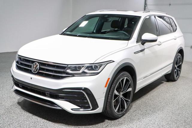 Photo of 2022 Oryx White Pearl Effect Volkswagen Tiguan