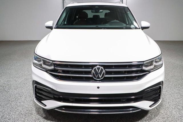 Photo of 2022 Oryx White Pearl Effect Volkswagen Tiguan