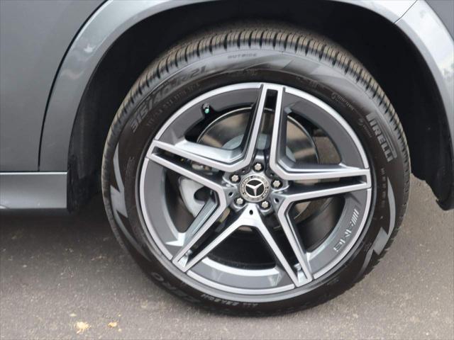 Photo of 2025 Selenite Grey Metallic Mercedes-Benz GLS 450