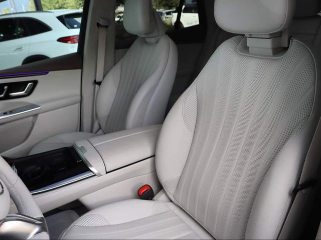 Photo of 2023 Obsidian Black Metallic Mercedes-Benz EQE 350+