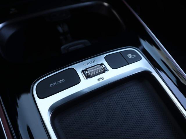 Photo of 2024 Night Black Mercedes-Benz GLB 250