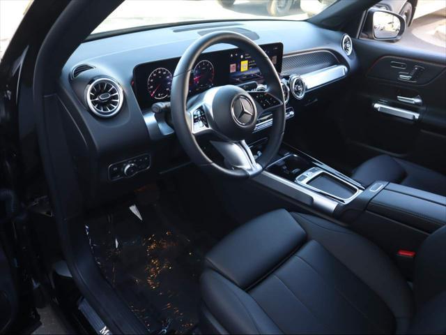 Photo of 2024 Night Black Mercedes-Benz GLB 250