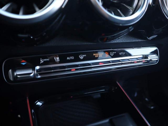Photo of 2024 Night Black Mercedes-Benz GLB 250
