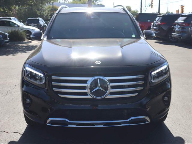 Photo of 2024 Night Black Mercedes-Benz GLB 250
