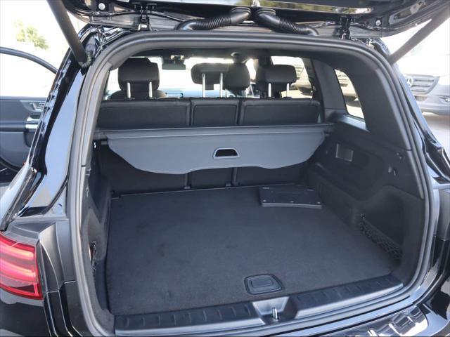Photo of 2024 Night Black Mercedes-Benz GLB 250