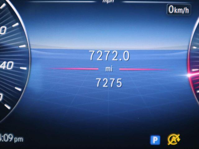 Photo of 2024 Starling Blue Metallic Mercedes-Benz GLB 250