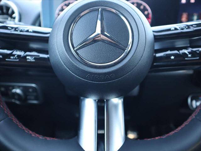 Photo of 2024 Starling Blue Metallic Mercedes-Benz GLB 250
