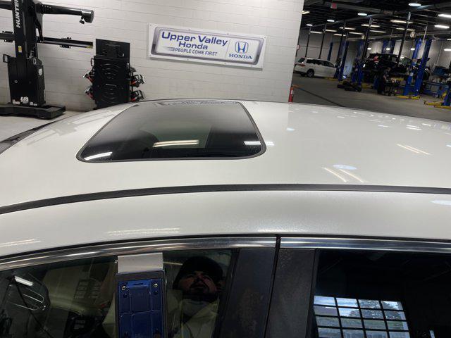 Photo of 2019 Platinum White Pearl Honda CR-V