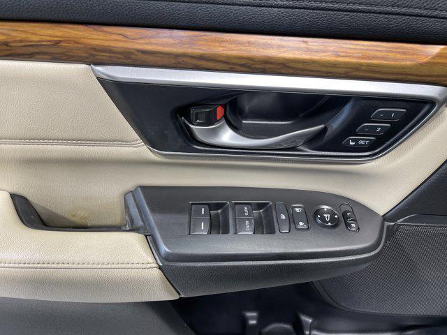 Photo of 2019 Platinum White Pearl Honda CR-V