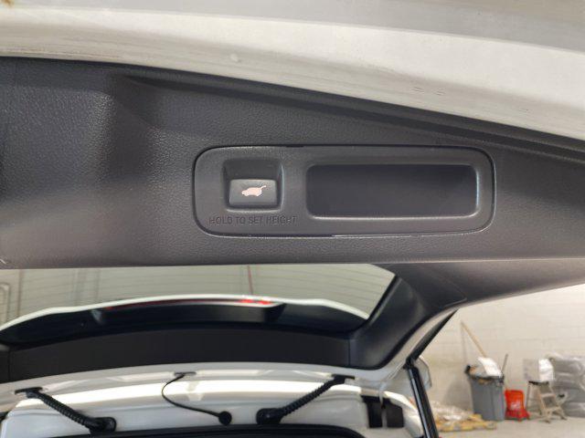 Photo of 2019 Platinum White Pearl Honda CR-V