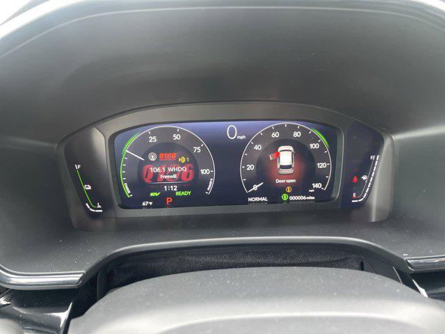 Photo of 2026 Platinum White Pearl Honda CR-V Hybrid