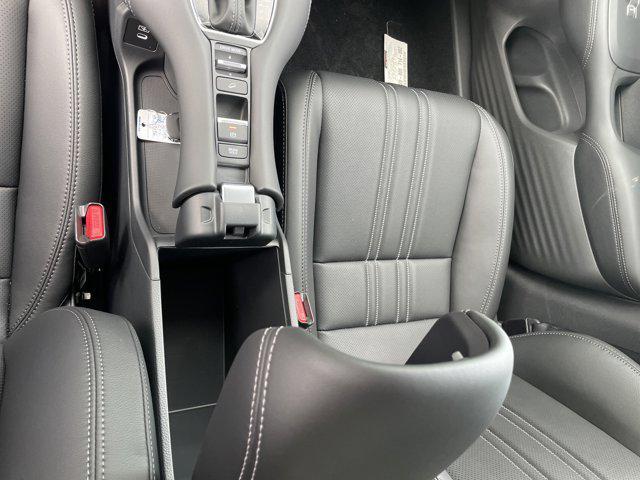 Photo of 2026 Platinum White Pearl Honda HR-V