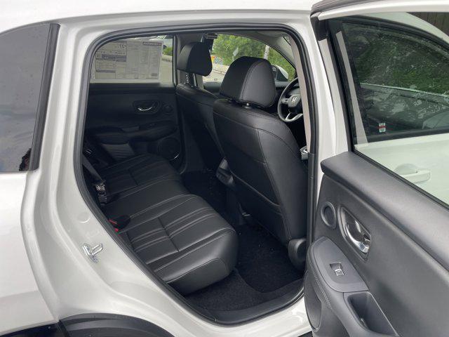 Photo of 2026 Platinum White Pearl Honda HR-V