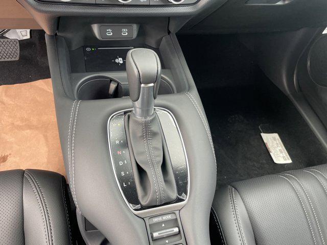 Photo of 2026 Platinum White Pearl Honda HR-V