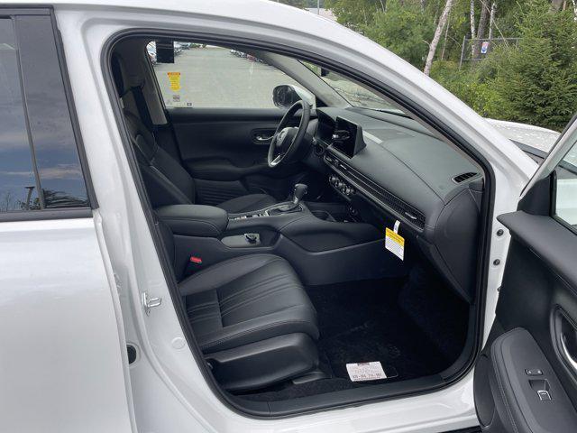 Photo of 2026 Platinum White Pearl Honda HR-V