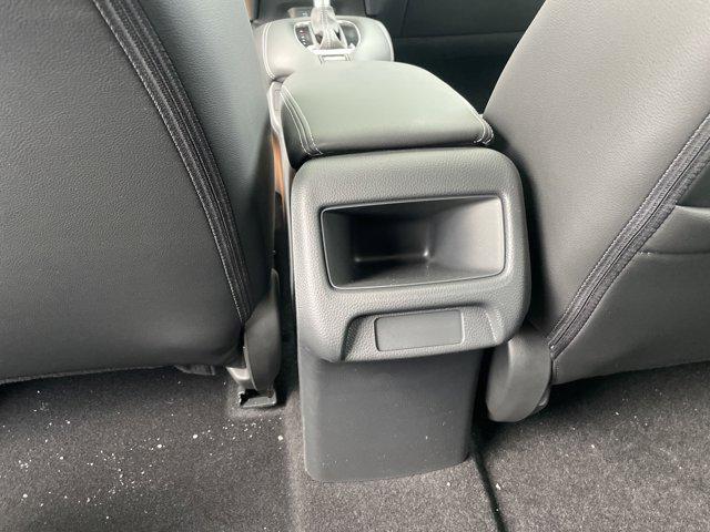 Photo of 2026 Platinum White Pearl Honda HR-V