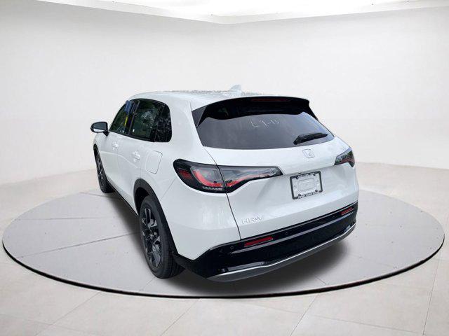 Photo of 2026 Platinum White Pearl Honda HR-V